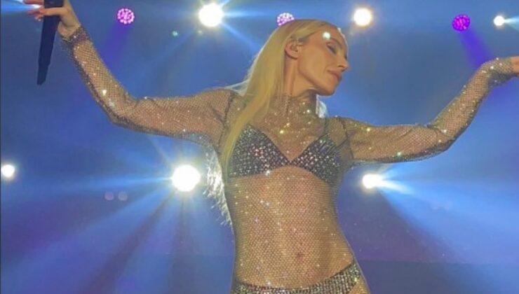 Gülşen’in dikkat çeken sahne kıyafeti