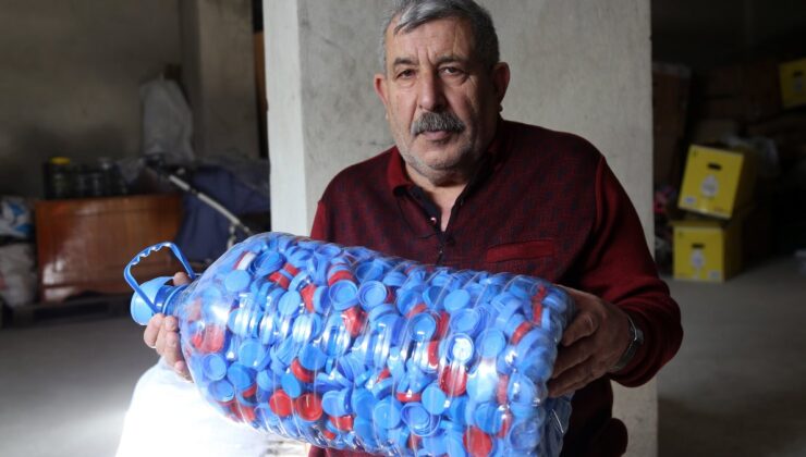 Gümüşhane’deki yaşlı adam, 2 buçuk yıldır mavi kapak topluyor