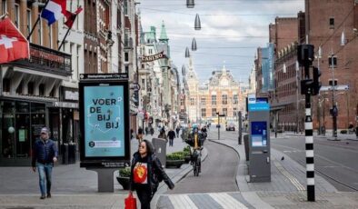 Hollanda, koronavirüs kısıtlamalarını kaldırıyor