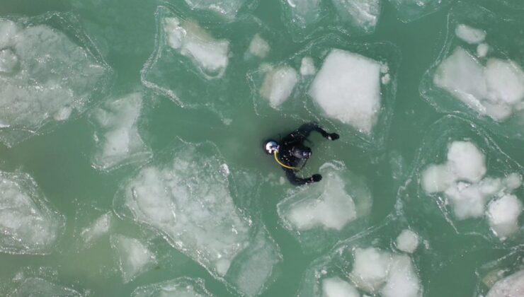 Isparta’da eksi 17 derecedeki göle dalış yapıldı