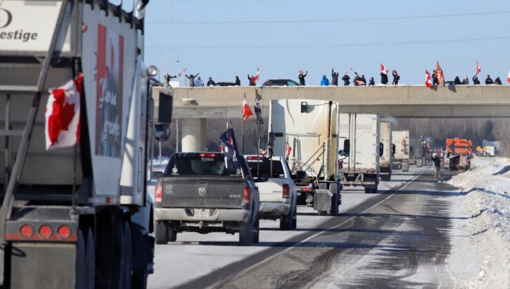 Kanada’da aşı karşıtı tır sürücüleri yollara düştü