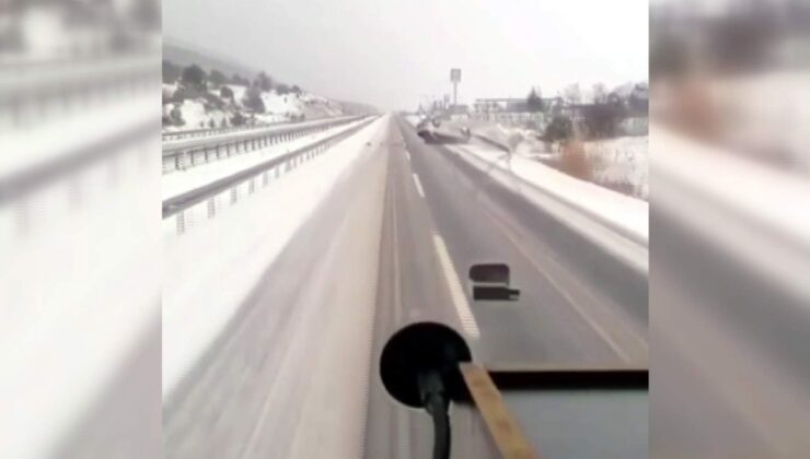 Karabük’te bariyerlere çarpıp takla atan araç kameraya yansıdı