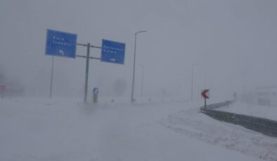 Kastamonu’da kar kalınlığı 60 santimetreyi geçti