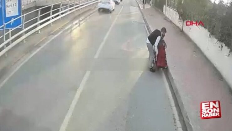 Kocaeli’de otobüs şoförü, ters yönde giden engelliyi kaldırıma çıkardı