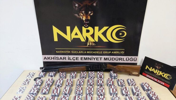 Manisa’da yeşil reçeteye tabi 2 bin 853 hap ele geçirildi