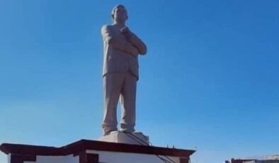 Meksika Devlet Başkanı Obrador’un heykelini yıktılar