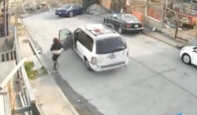 Meksika’da alkollü kadının aracı 3 çocuğuyla çukura düştü