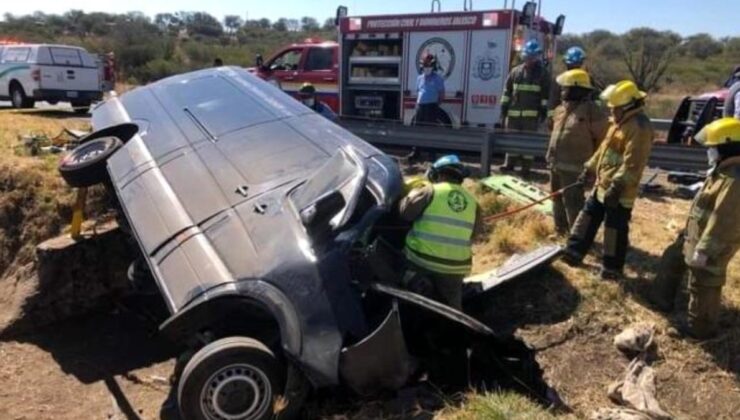 Meksika’da feci kaza: 12 ölü, 11 yaralı