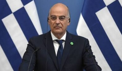 Nikos Dendias: Türkiye en büyük filosuyla adalarımız boyunca dizildi