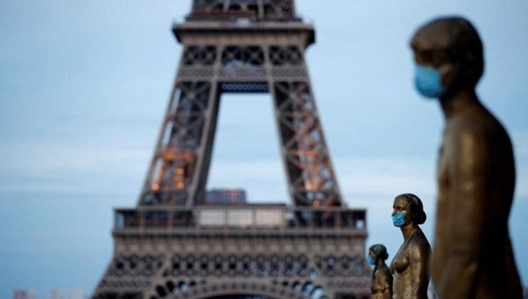 Paris’te maske takma zorunluluğu kaldırıldı