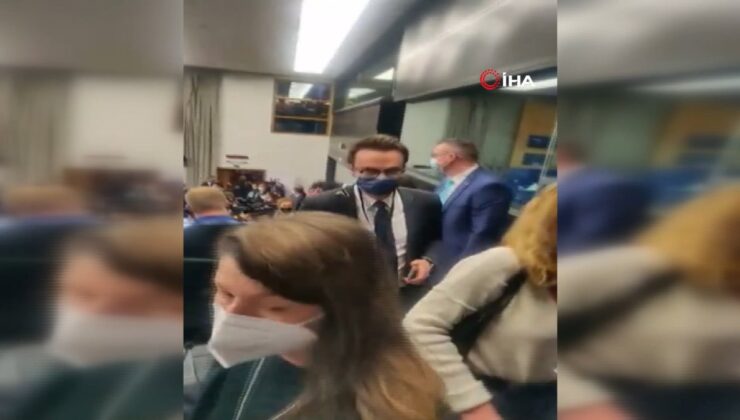 Soru almayan Macron ve AP Başkanı Metsola’ya gazetecilerden tepki