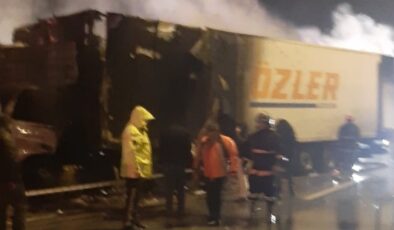 Tarsus’ta tırda yangın çıktı: 1 ölü