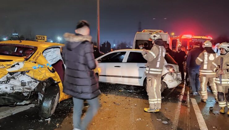 TEM Otoyolu’nda 7 araç birbirine girdi: 4 yaralı