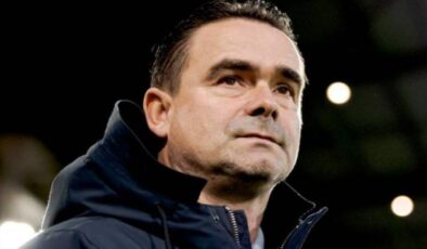 Ajax’ta Marc Overmars’a af yok