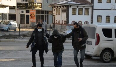 Çorum’da bir kadın tutukluk yapan silah sayesinde hayatta kaldı