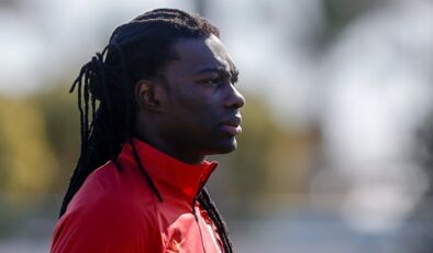 Gomis: Sorunlu bir takıma geliyorum
