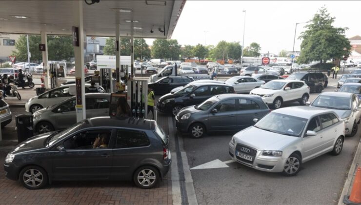 İngiltere’de, akaryakıt fiyatları en yüksek seviyelerde