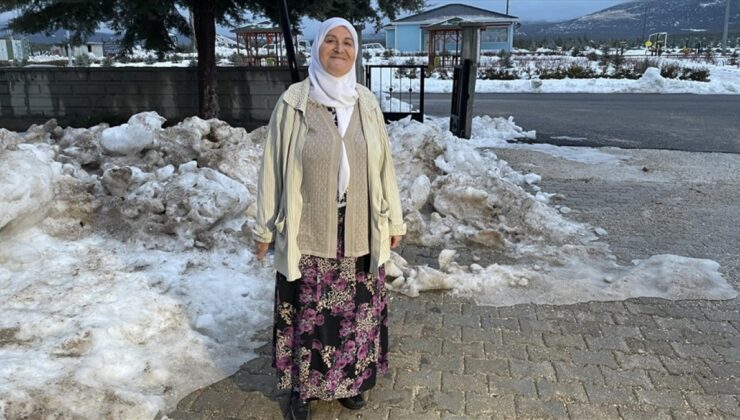 Ispartalı Kadriye teyze, elektrik işçilerine teşekkür için altın vermek istedi