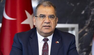 KKTC Başbakanı Sucuoğlu, koalisyon hükümetinin istifasını sundu