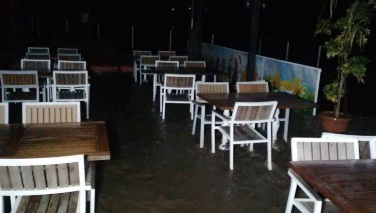 Manavgat Şelalesi’ndeki tesisler su altında kaldı