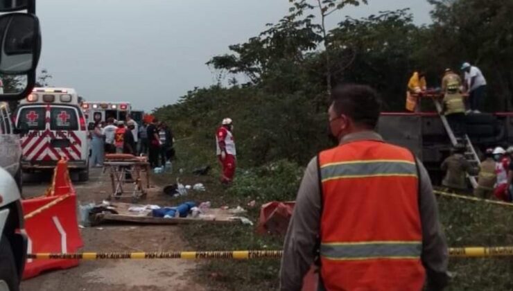 Meksika’da feci kaza: 8 ölü