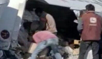 Meksika’da sürücüsünün can çekiştiği tır yağmalandı