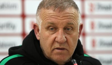 Mesut Bakkal: Yenilmemize rağmen oyuncularımı kutluyorum