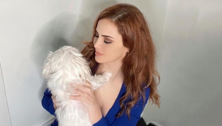 Mine Tugay, dekolteli elbisesiyle beğeni topladı