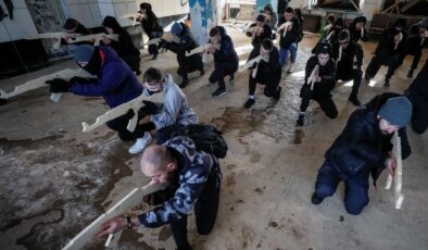 Ukrayna’da sivillere silah eğitimi devam ediyor