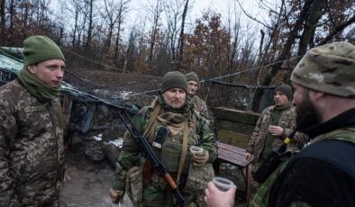 Ukrayna’nın Mariupol’a konuşlandırdığı askerler görüntülendi