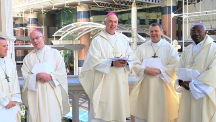 Yeni Zellanda Katolik Kilisesi taciz iddialarını kabul etti