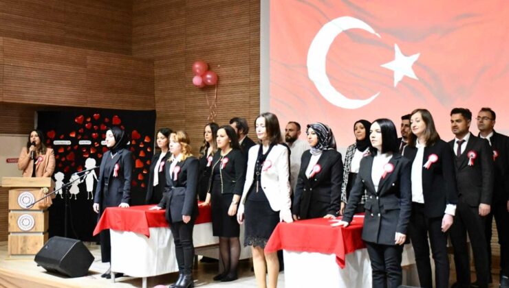 BAŞKAN MESUT ÜNER; ÖĞRETMENLERİMİZ GELECEĞİMİZİ AYDINLATAN IŞIĞIMIZDIR