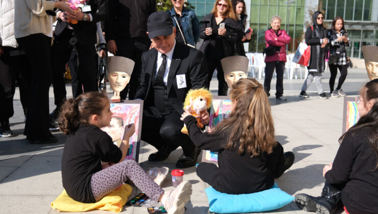 Minik yüreklerin Atatürk sevgisi boya fırçalarına yansıdı