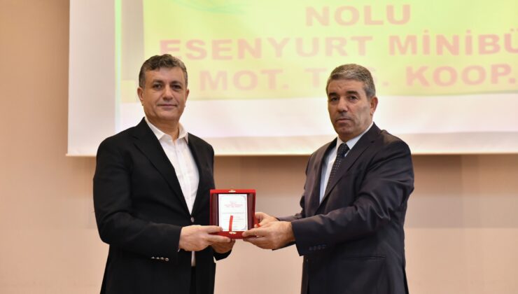 BAŞKAN BOZKURT MİNİBÜSÇÜLERLE VEFA YEMEĞİNE KATILDI