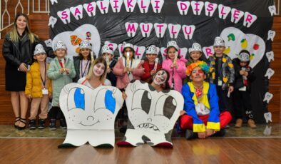 MİNİKLERE DİŞ SAĞLIĞININ ÖNEMİ ANLATILDI