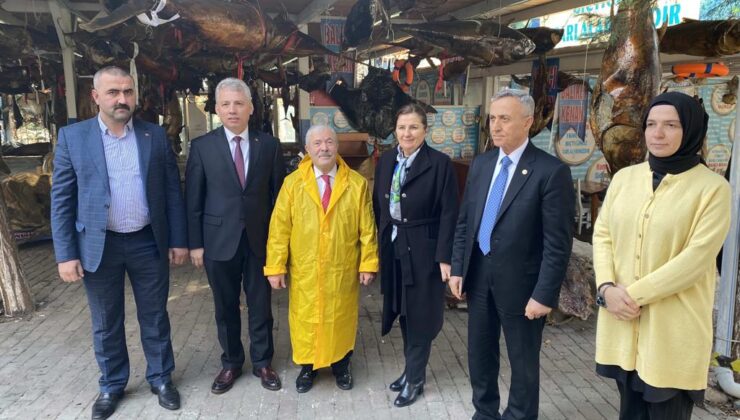 AK PARTİ İSTANBUL MİLLETVEKİLLERİ TÜRKİYE DENİZ CANLILARI MÜZESİ’Nİ ZİYARET ETTİ