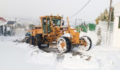<strong>Silivri Belediyesinden yoğun kar mesaisi</strong>