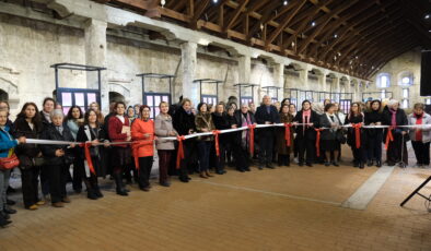 <strong>Büyükçekmece’de Kadınlar Günü’nde 100 kadınının kaleme aldığı sergi açıldı</strong>