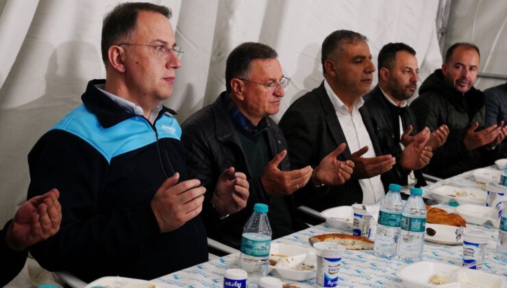 <strong>Çalık, ilk iftarı Hatay’daki depremzedelerle birlikte yaptı</strong>