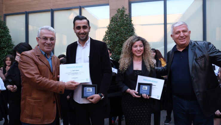 Piyano öğrencileri mezuniyet töreninde muhteşem performans sergiledi