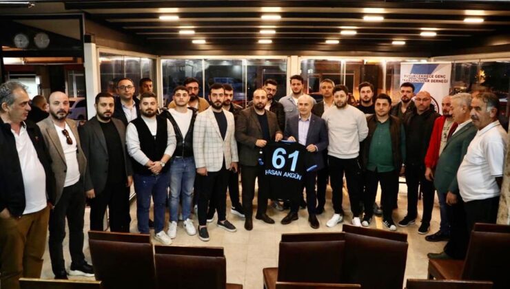 Başkan Akgün Genç Trabzonlular Derneği ile bir araya geldi