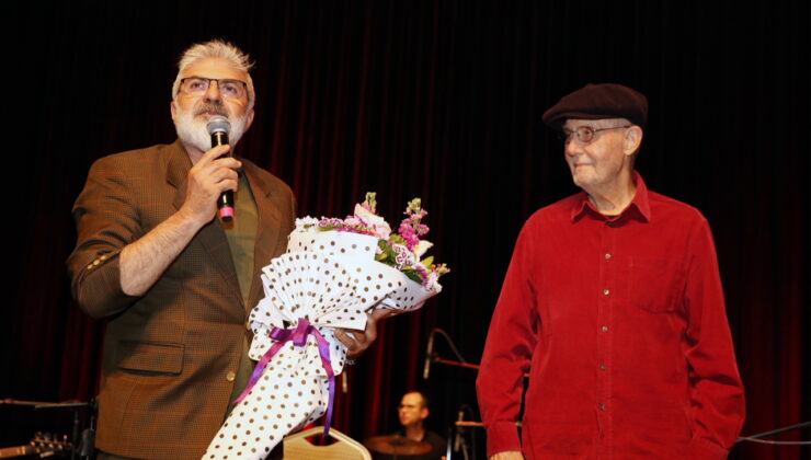 İLHAN ŞEŞEN KÜÇÜKÇEKMECE’DE KONSER VERDİ