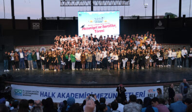 Halk Akademisi öğrencilerinin performansları nefesleri kesti
