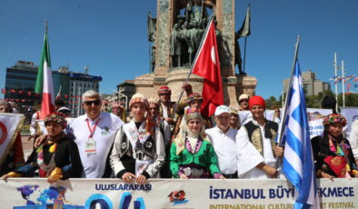 100 ülkenin renkleri Taksim Meydanı’nda buluştu