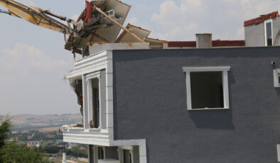 Büyükçekmece’de kaçak yapılara taviz verilmiyor