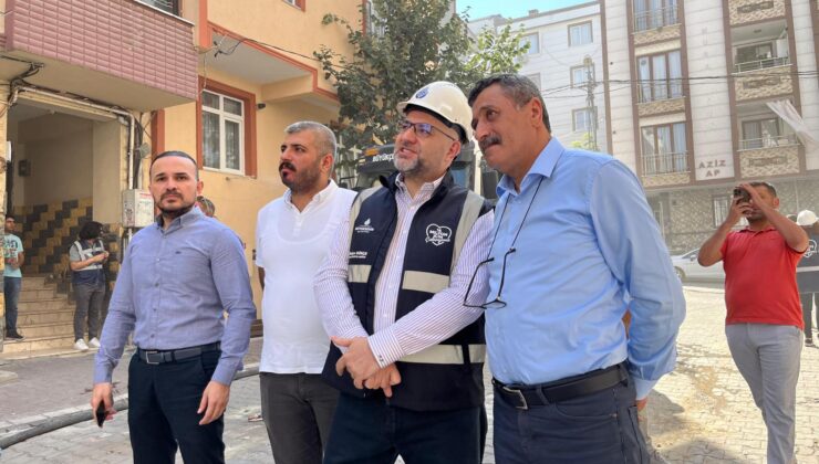 Esenyurt’ta riskli binalar yıkılıyor