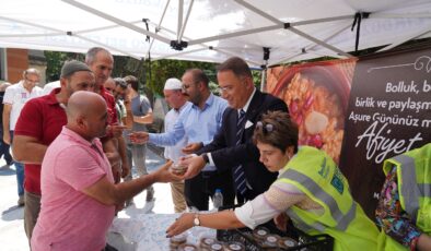 Beylikdüzü’nde 18 bin kişiye aşure ikram edildi