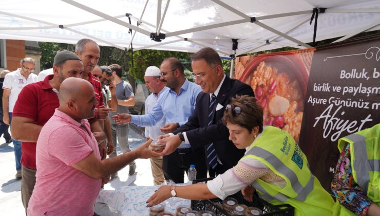 Beylikdüzü’nde 18 bin kişiye aşure ikram edildi