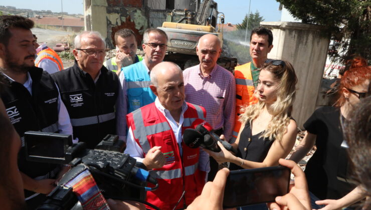 Deprem riski taşıyan 130 daire kentsel dönüşüm kapsamında yıkıldı