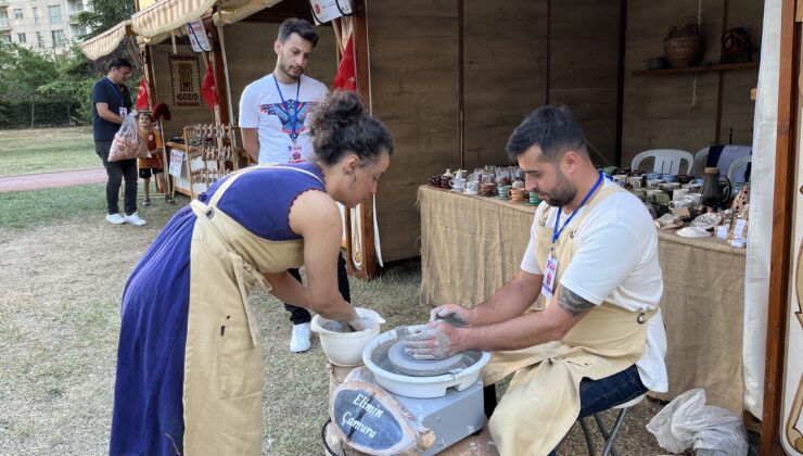 Azerbaycanlı Zahid, Esenyurt’ta çömlek yapımını öğrendi